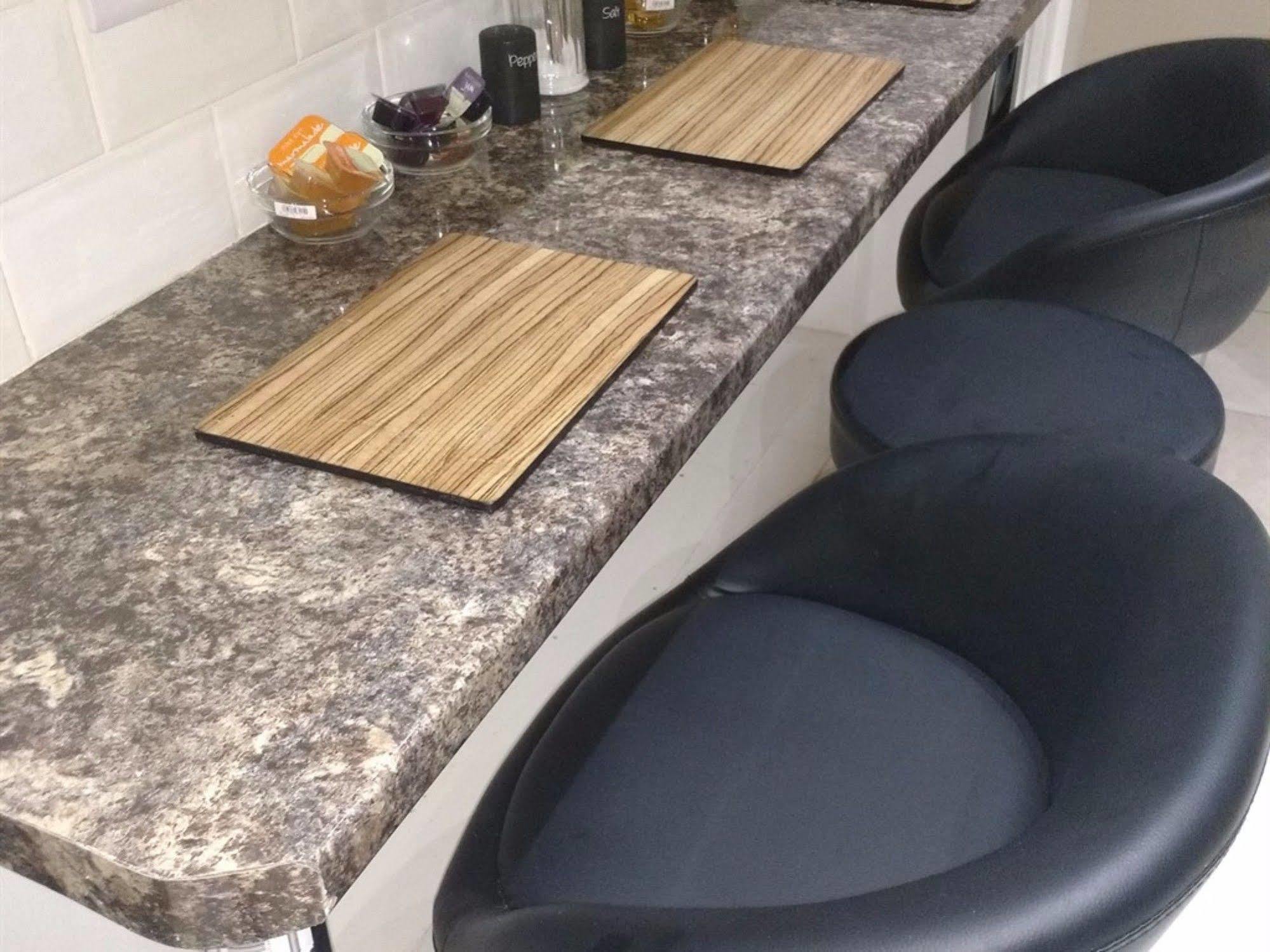 Acton Lodge Guest House Лондон Екстер'єр фото