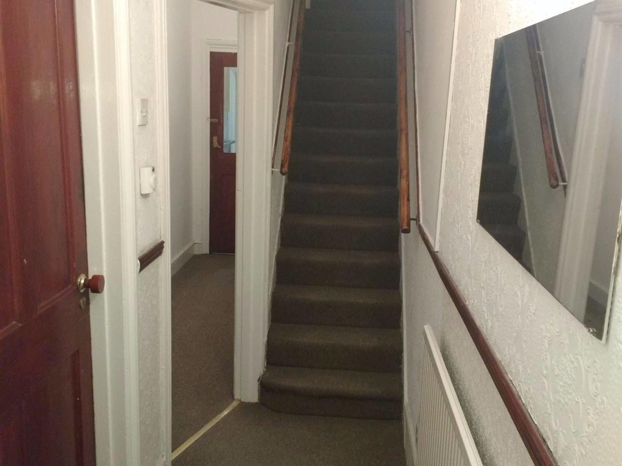 Acton Lodge Guest House Лондон Екстер'єр фото