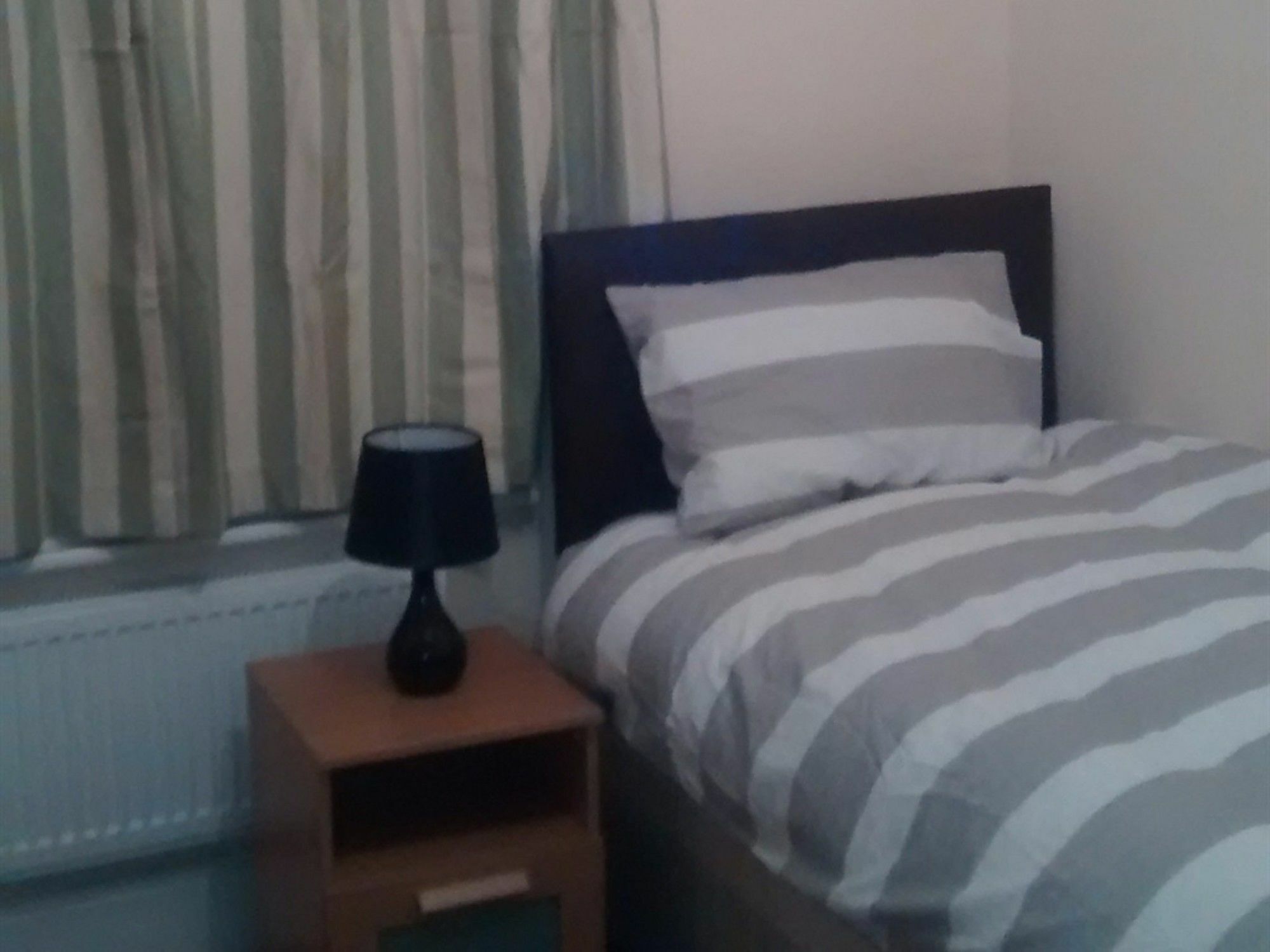 Acton Lodge Guest House Лондон Екстер'єр фото